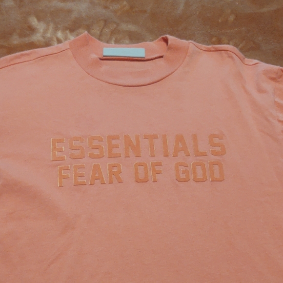 ESSENTIALS Kid's Unisex Coral Short Sleeve T-Shirt - Picture 1 of 6